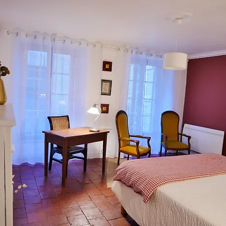 Alice & Jeanne - D'hote 3*